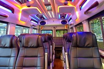 Maharaja Seat Luxurious Tempo Traveller Service