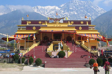 Amritsar to Dharamshala Car Hire